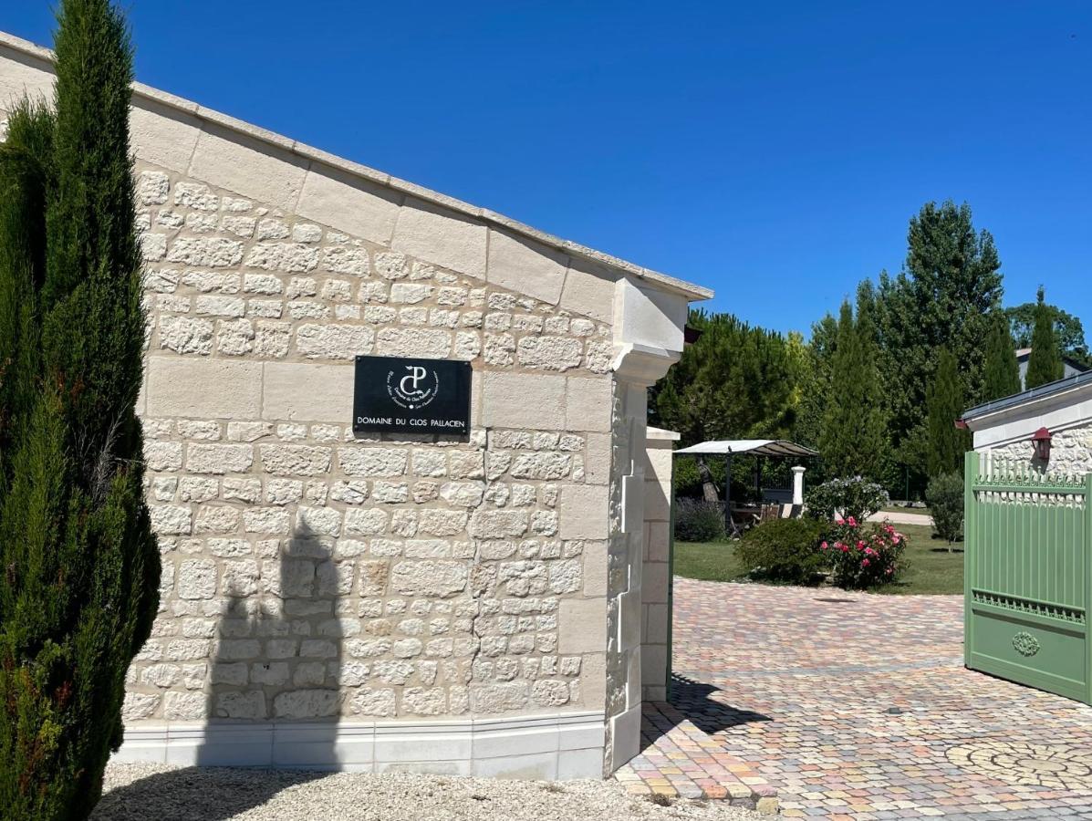 Domaine Du Clos Pallacien Paillé Kültér fotó